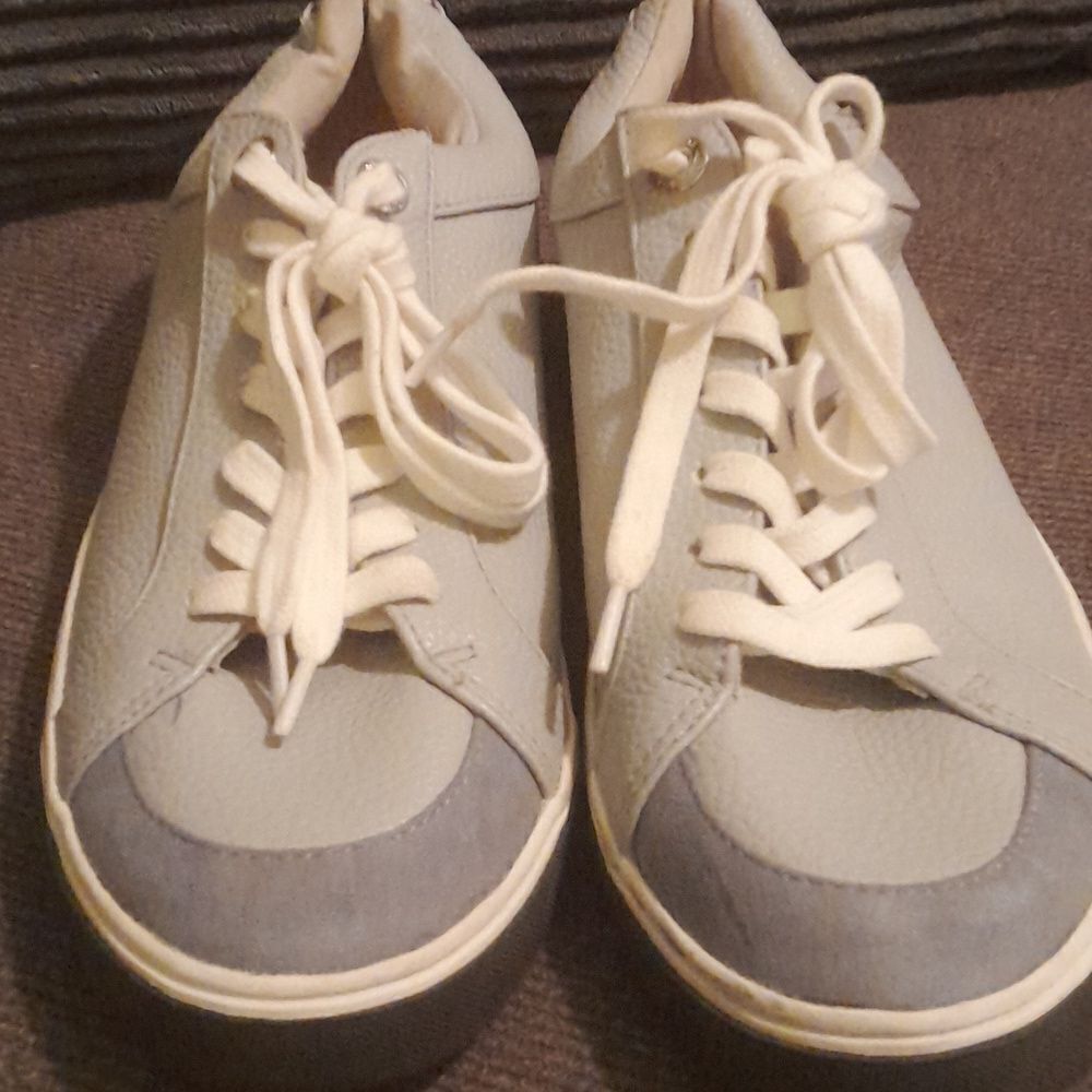 🤠Top Shop Gray Low Top Sneakers Size Women's 39/8